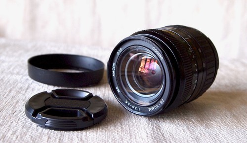 Cosina 80mm 5 - 28-80mm, f/3.5-5.6